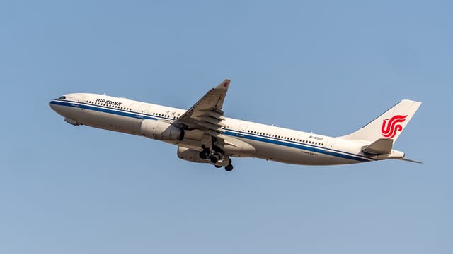 Beijing Air China B-6512 1240264