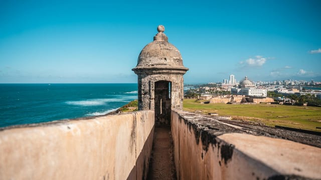 Capture of a historic fort overlooking the ocean in San Juan, Puerto Rico on a sunny day.