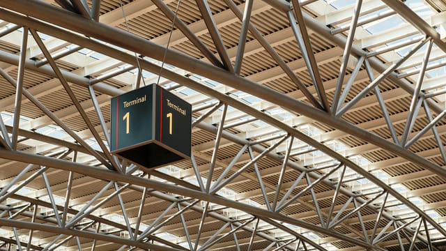A detailed view of the structural design of Terminal 1 at Hamburg Airport.