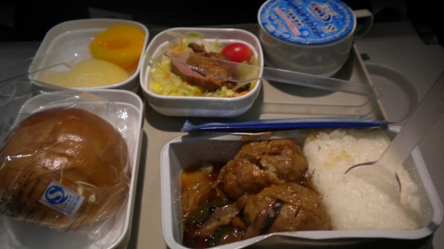 Air China Economy Meal CA109 (20120114143035)