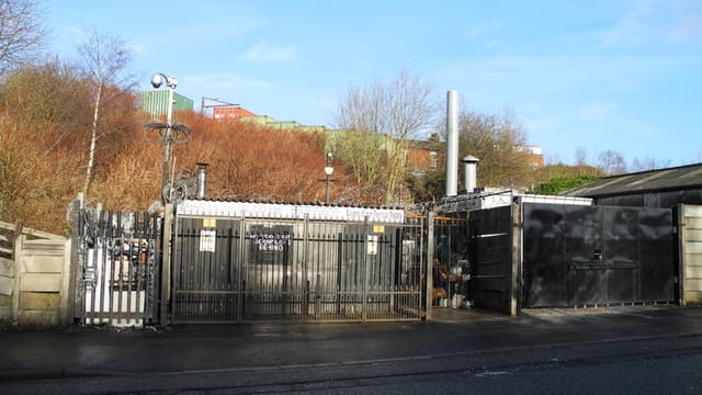 Buyers of non Ferrous Metals - geograph.org.uk - 3263450