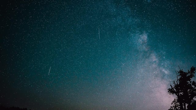 Stunning astrophotography of a starry night sky featuring the Milky Way.
