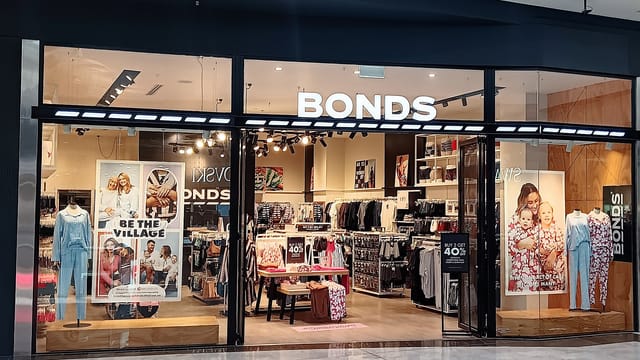 Bonds Store Carousel, 2026 (01)