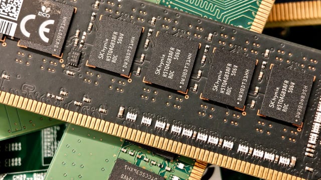 Detailed image of computer RAM modules with visible SK Hynix chips, perfect for technology content.