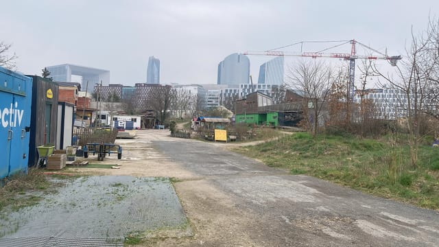 La Defense from Les Groues