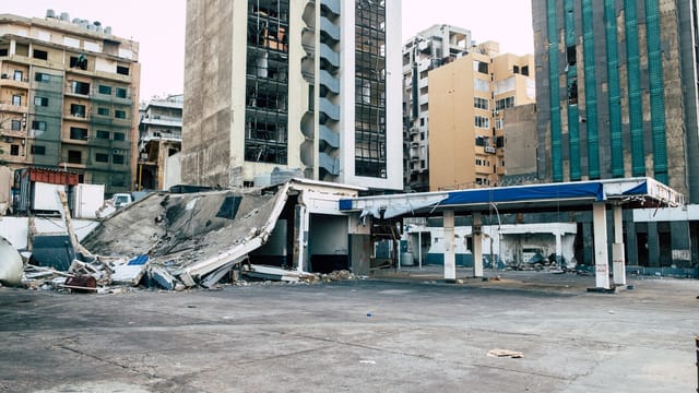 A striking image depicting the aftermath of destruction in Beirut, Lebanon's urban landscape.