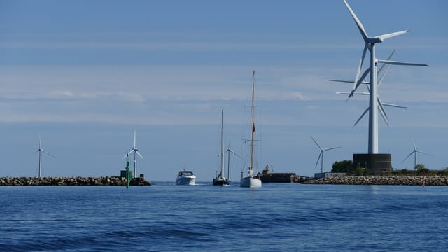 Middelgrunden offshore wind farm 03