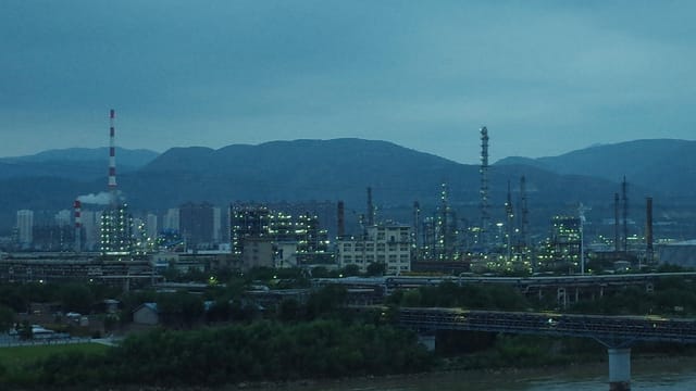 兰州石化炼油厂厂区夜景