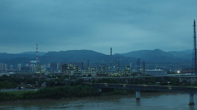 兰州石化炼油厂夜间全景