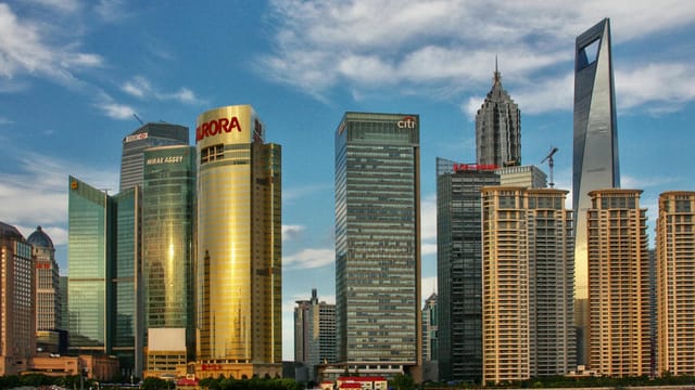 A stunning view of Shanghai's skyline featuring modern skyscrapers and iconic architecture.