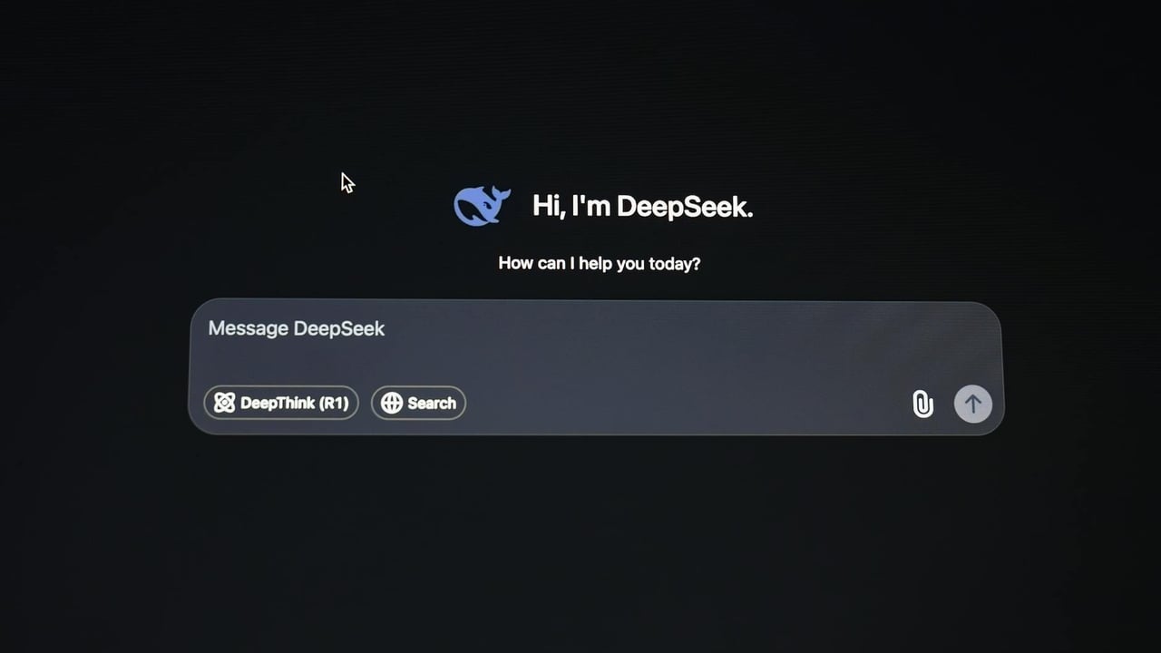 Image displaying DeepSeek AI interface for messaging and search functionality.