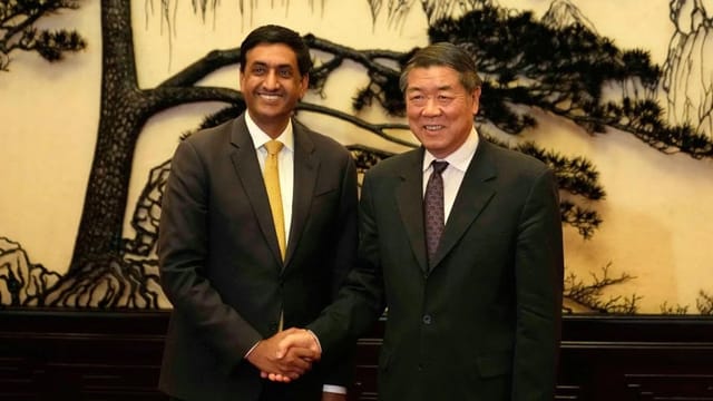 Representative Ro Khanna meeting Vice Premier of China He Lifeng (2025)