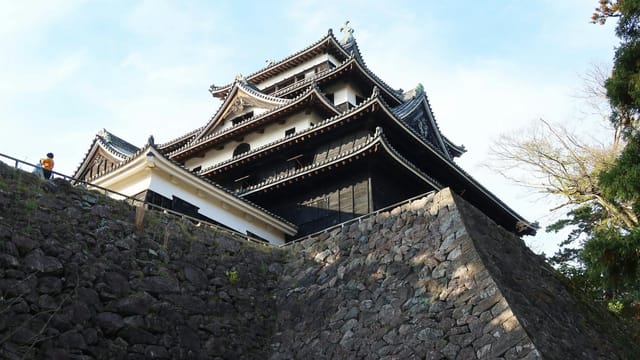 Scenic view of Matsue Castle, a historic Japanese castle in Shimane Prefecture.